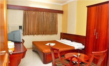 Hotel Deccan Park Pune Exteriör bild