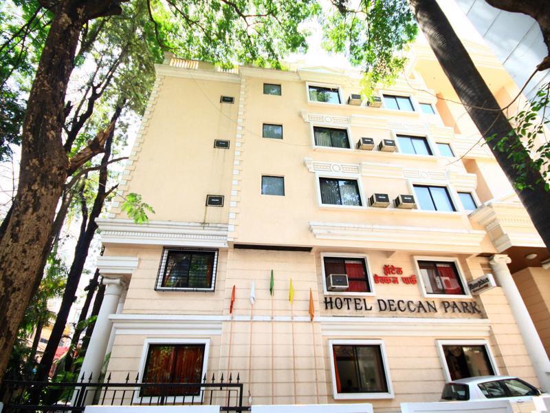 Hotel Deccan Park Pune Exteriör bild